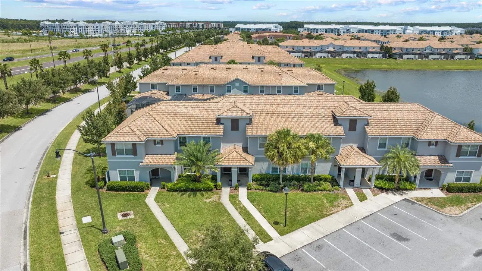 Storey Lake — CVH-3083JD — Resort Amenities — 1