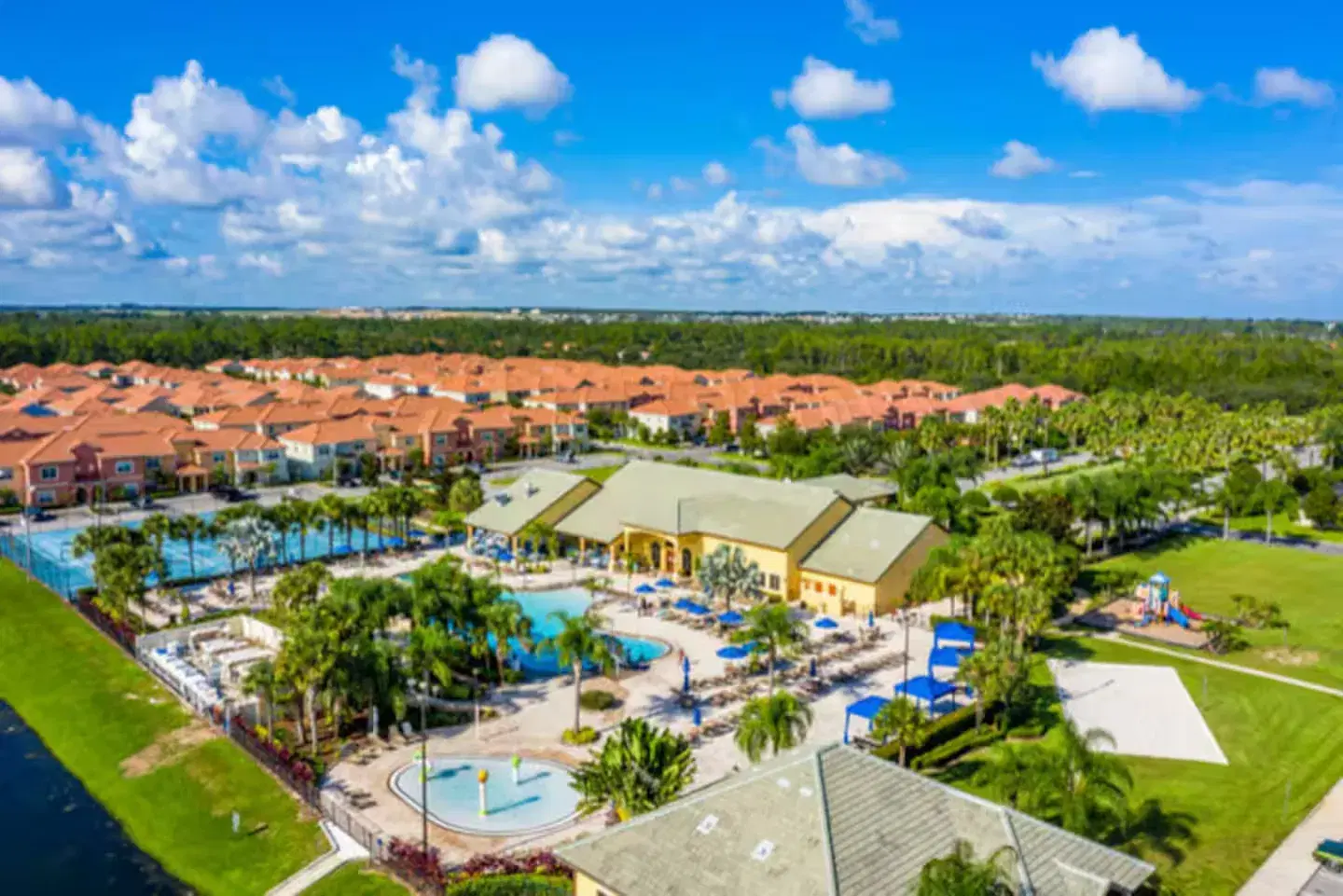 Paradise Palms — CVH-8934MP — Resort Amenities — 3