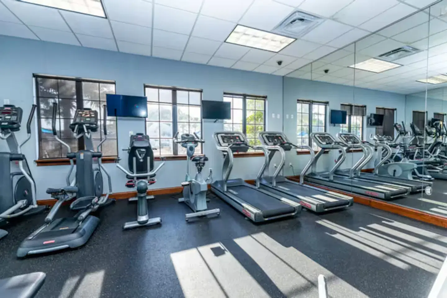 Paradise Palms — CVH-8934MP — Resort Amenities — 2